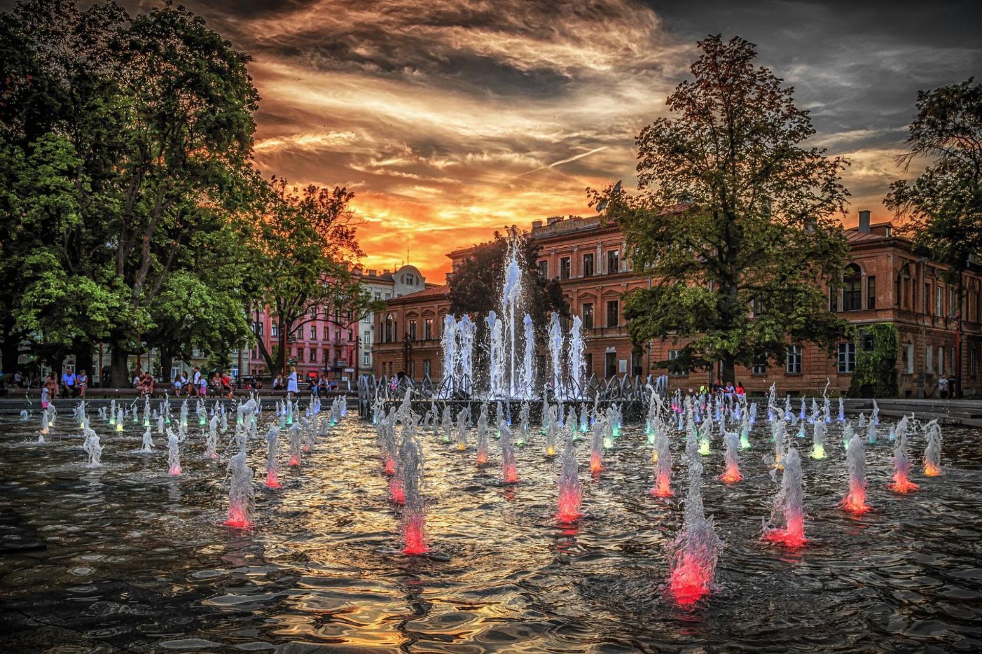 Dom Tu I Teraz Hostel Lublin Exterior foto